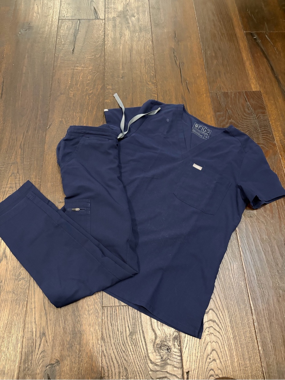 Figs Navy Catarina XS and Yola Skinny Pant XXS/P Scrub Set